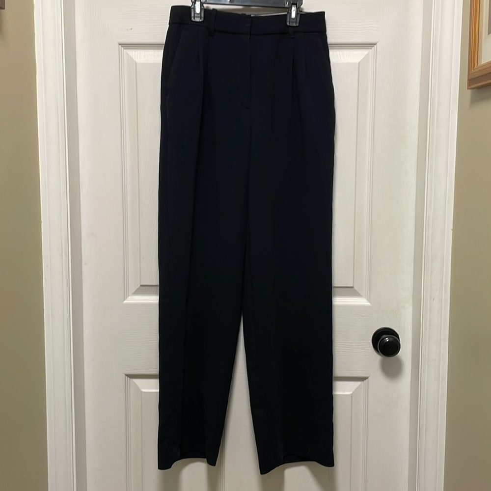 WILFRED | Aritzia |Berna |Black |Pleated |Wide/Straight Leg |Trouser/Pant|Size 4